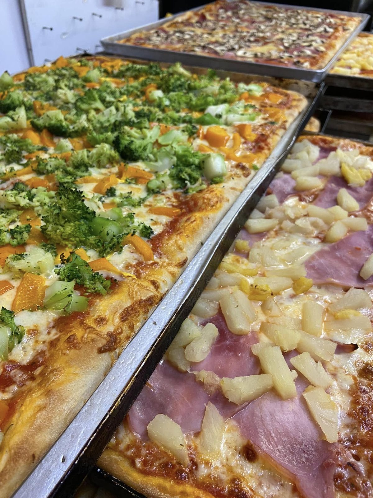 Pizza aus dem Piccolo Mondo da Carmelo
